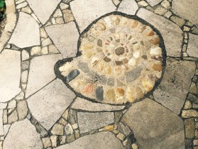 Polygonaler Plattenbelag