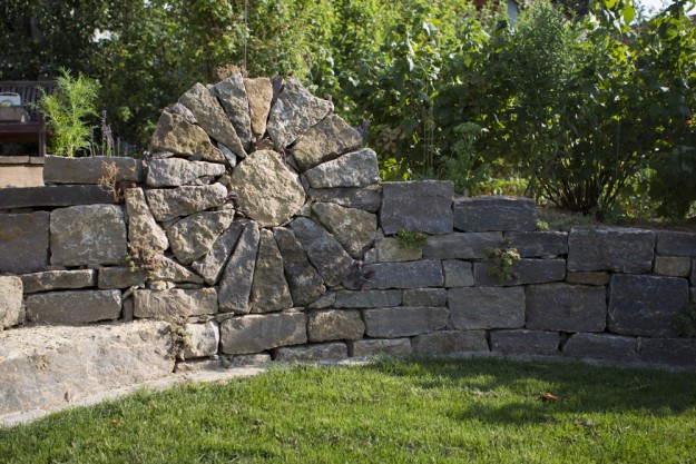 Garten Steinarbeiten Würzburg: Naturstein-Sonne by Ralf Kretzer